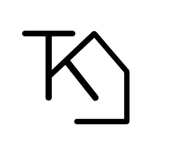 En absraktbild som visar TomKa home logo. Bokstäver och en bild av ett hus i svarta streck.